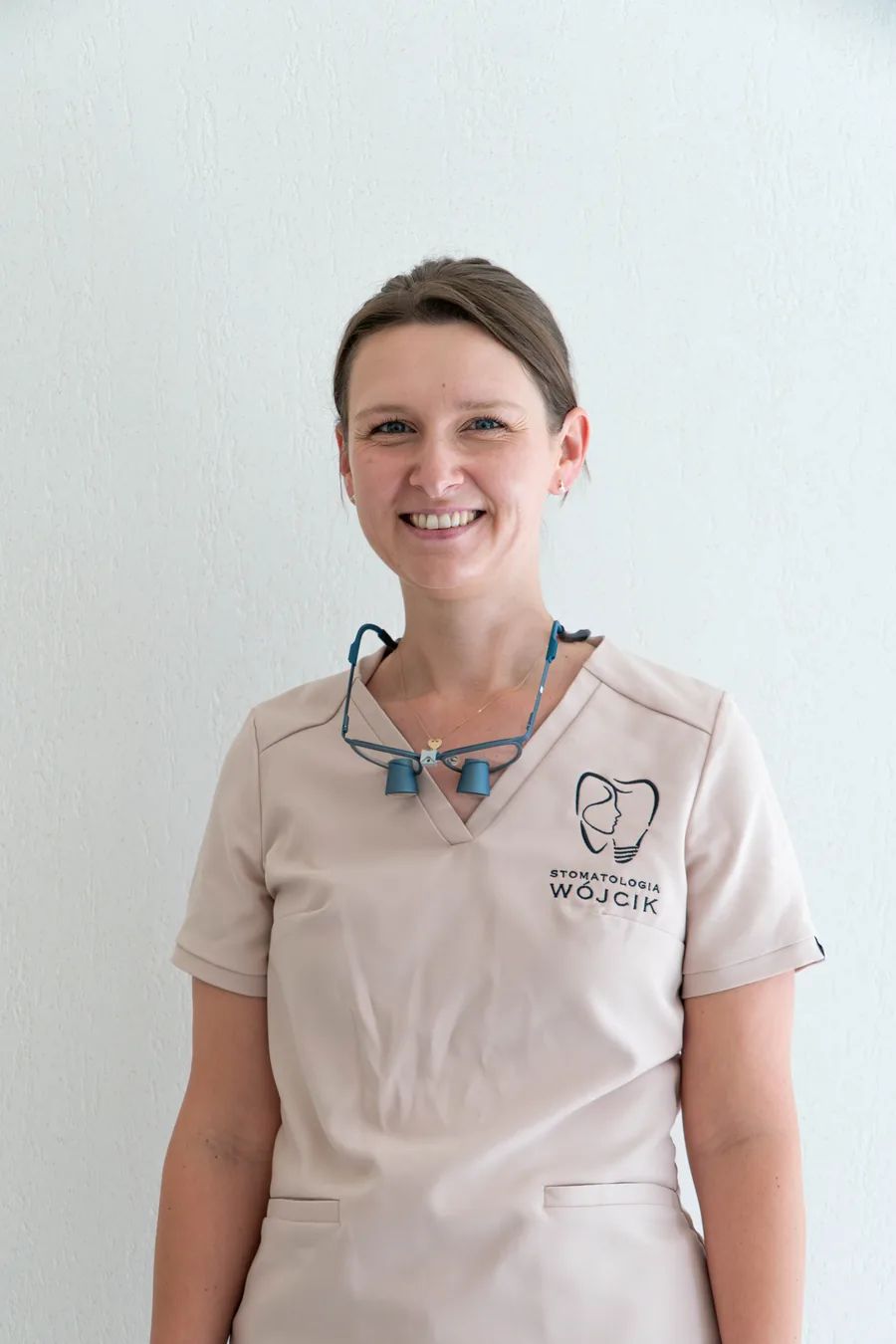lek. dent. Magdalena Wójcik - specjalistka chirurgii stomatologicznej, założycielka gabinetu